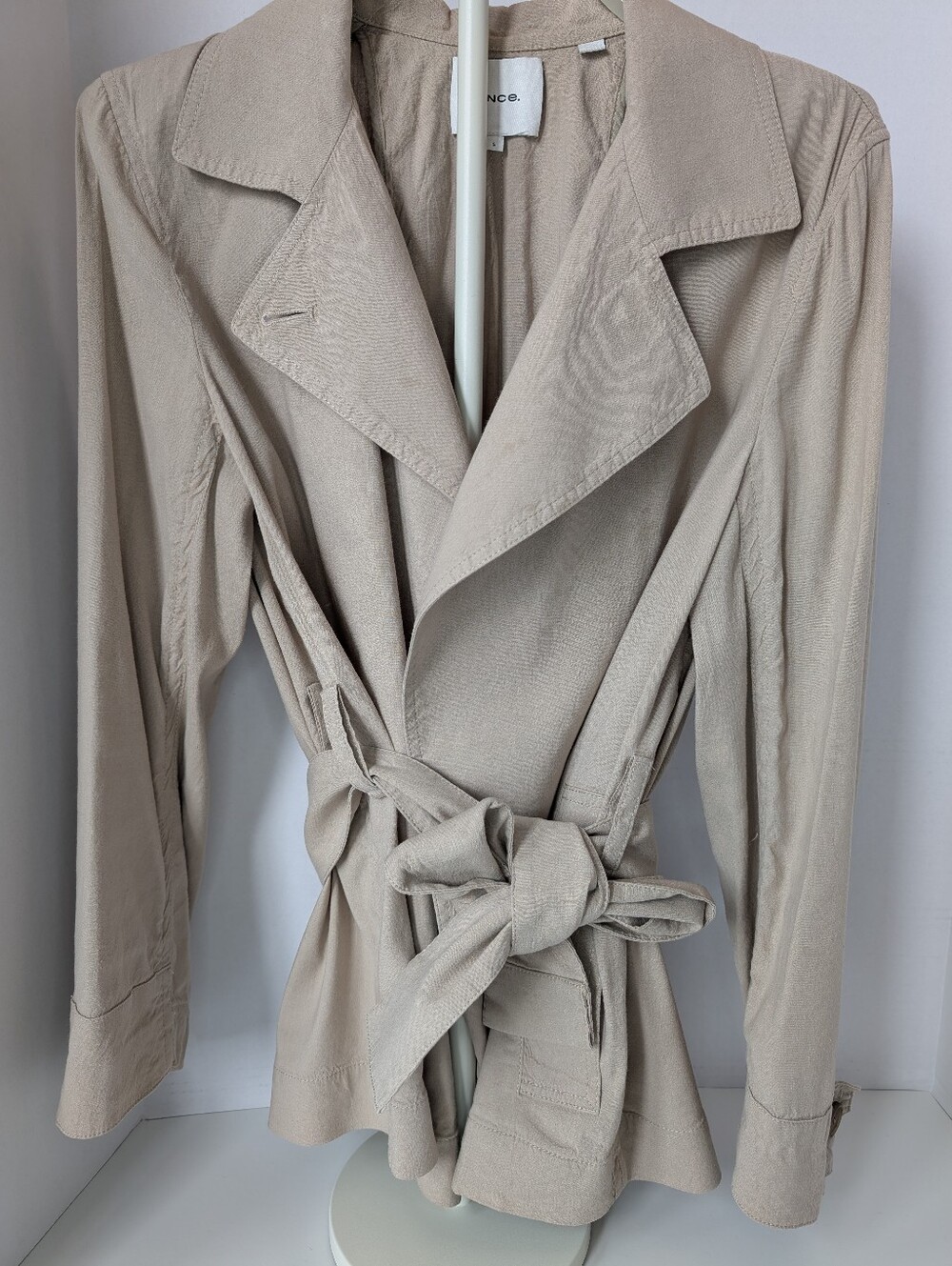 Vince Drapey Belted Stretch Linen Jacket in Oat Beige - Size S